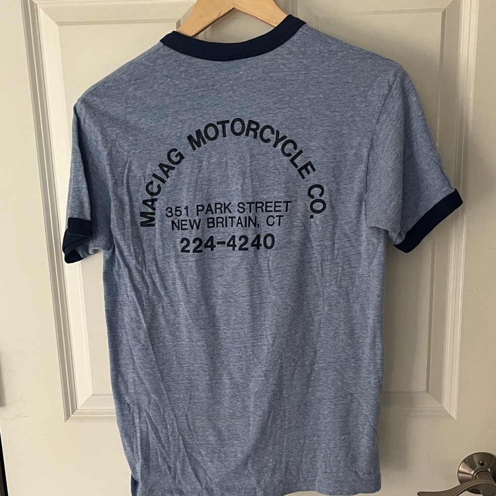 Vintage 80’s Hanes Gold Wing Motorcycle Shop Graphic Tee Sz Medium EUC - Picture 7 of 7